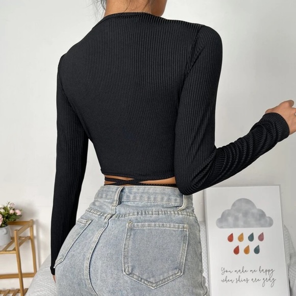 Long sleeve criss cross wrap around tie crop top ribbed knit black y2k v neck - Picture 2 of 6